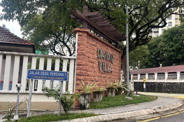 Taman Desa, Renovated Danau Villa Semi D, for Sale