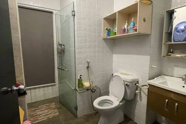 Taman Desa, Renovated Danau Villa Semi D, for Sale