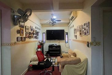 Taman Desa, Renovated Danau Villa Semi D, for Sale