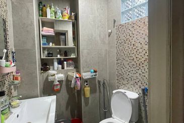 Taman Desa, Renovated Danau Villa Semi D, for Sale