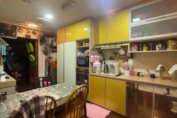 Taman Desa, Renovated Danau Villa Semi D, for Sale