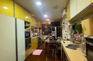 Taman Desa, Renovated Danau Villa Semi D, for Sale