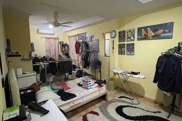 Taman Desa, Renovated Danau Villa Semi D, for Sale