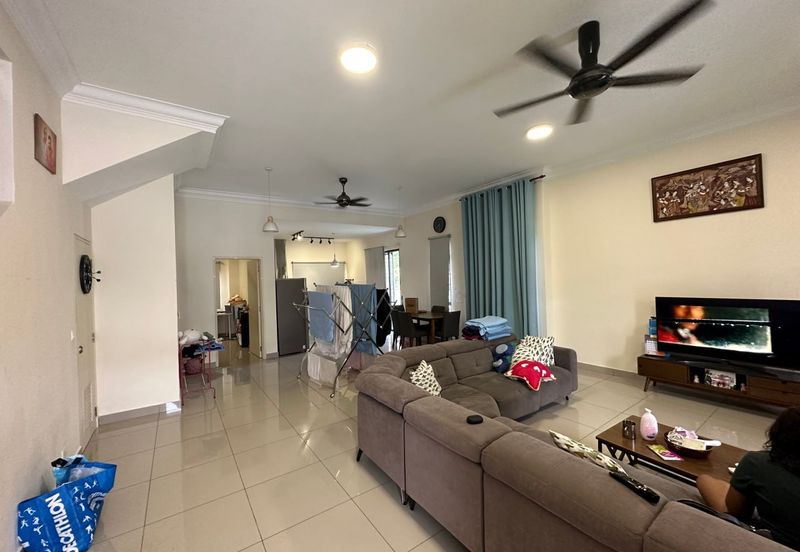 Monet Lily @ Sunsuria City