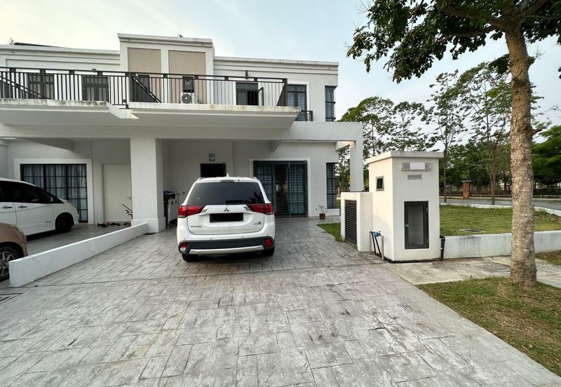 Monet Lily @ Sunsuria City