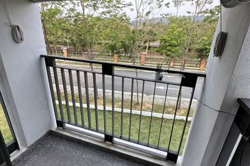 Monet Lily @ Sunsuria City