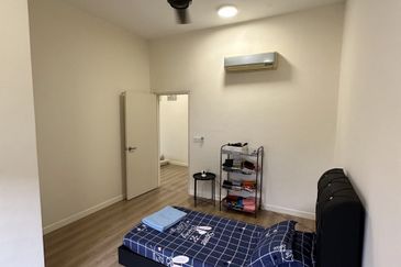 Monet Lily @ Sunsuria City