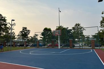 Monet Lily @ Sunsuria City