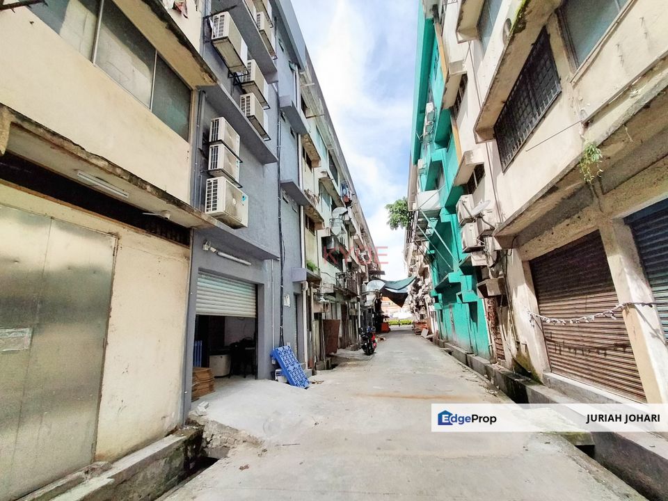 Shop Lot Office 3.5 Storey @ Taman Permata Hulu Kelang, Selangor, Ampang