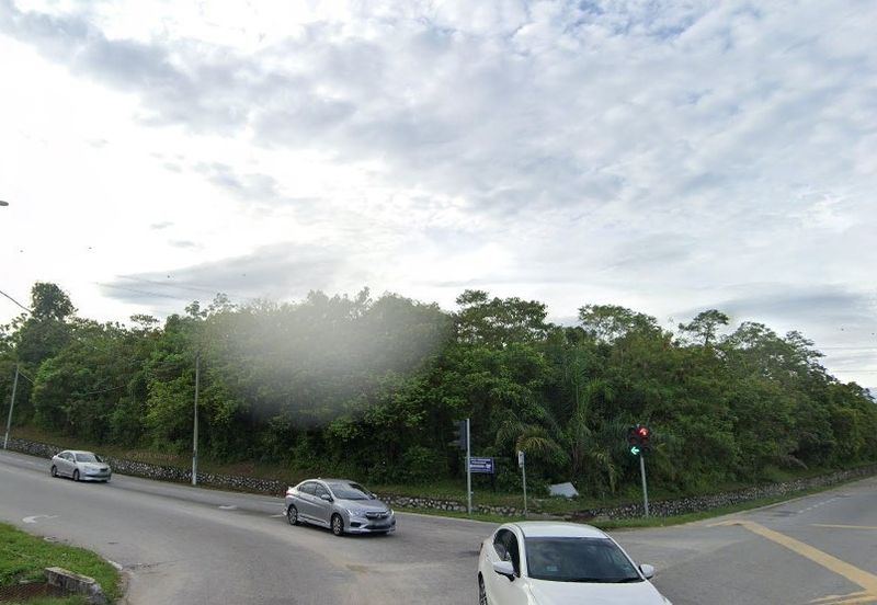 Gadong Jaya, Corner Lot Agricultural Land for Sale