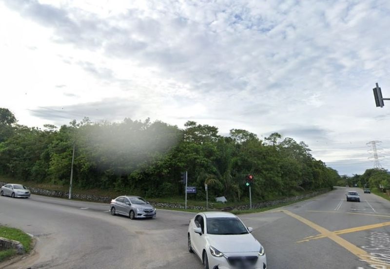 Gadong Jaya, Corner Lot Agricultural Land for Sale