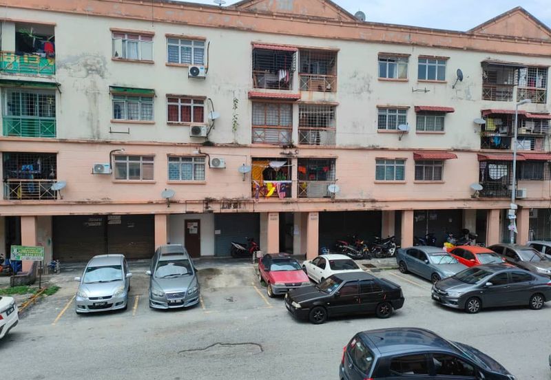 Alpha Arena, Taman Putra Perdana