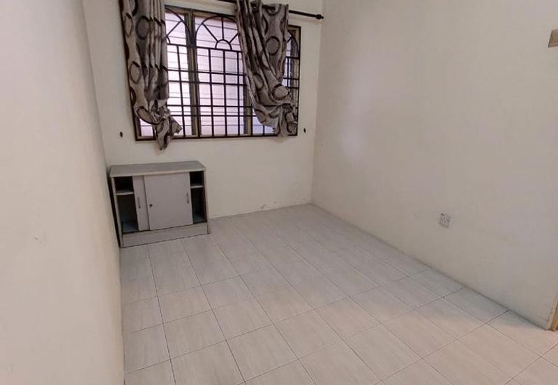 Suria Apartment, Taman Medan, Petaling Jaya