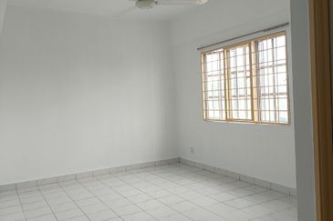 Apartment Mawar, Bandar Baru Sentul, walking distance to LRT