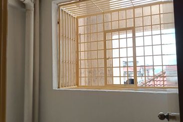 Apartment Mawar, Bandar Baru Sentul, walking distance to LRT