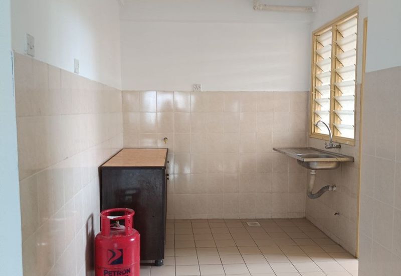 Apartment Mawar, Bandar Baru Sentul, walking distance to LRT