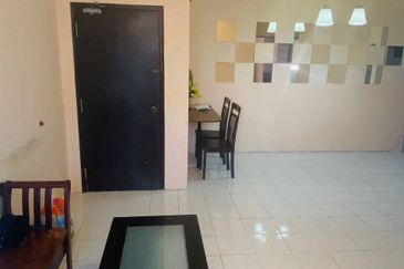 Sri Puteri (Earls Court), Ukay Perdana