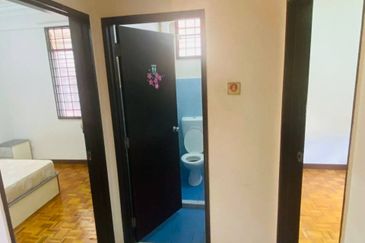 Sri Puteri (Earls Court), Ukay Perdana