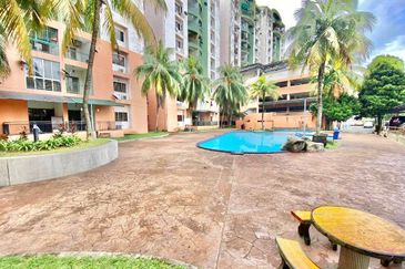 City Garden Palm Villa Condominium