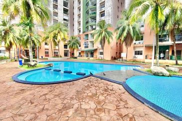 City Garden Palm Villa Condominium