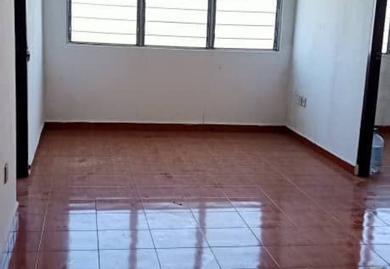 Rumah Pangsa Impian, Bandar Saujana Putra