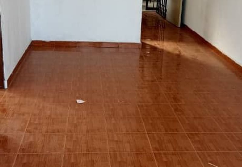 Rumah Pangsa Impian, Bandar Saujana Putra