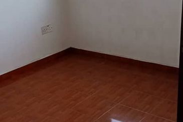 Rumah Pangsa Impian, Bandar Saujana Putra