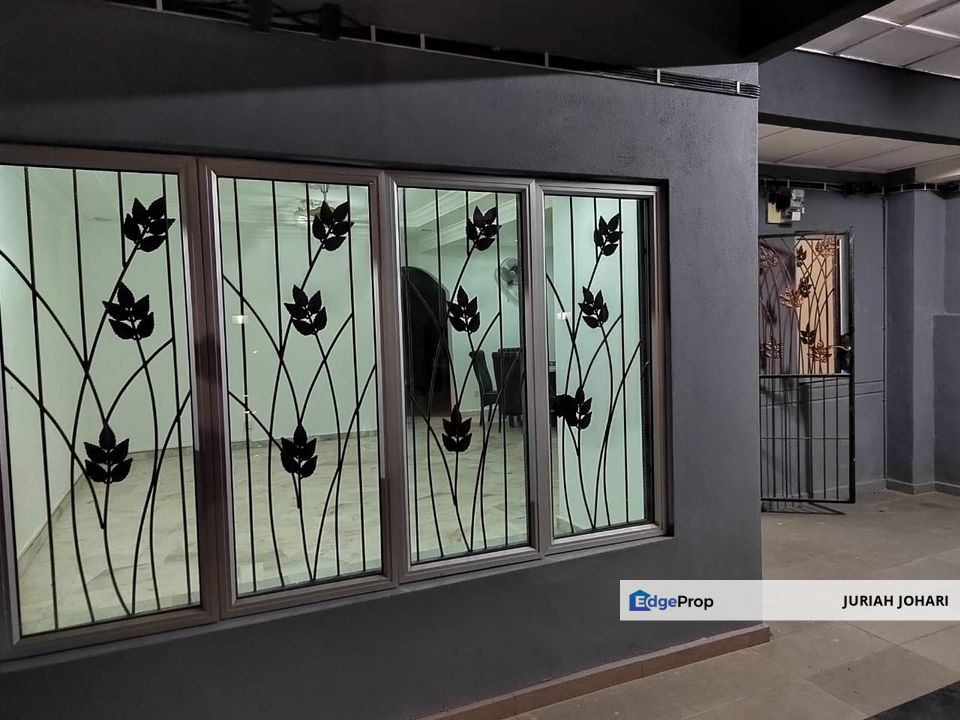 Fully renovated 2 Storey Terrace @ Taman Rawang Perdana, Selangor, Rawang