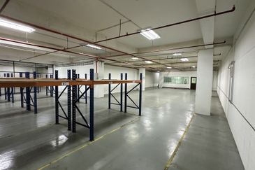 Warehouse and Office space @ Bukit Jelutong 