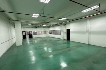 Warehouse and Office space @ Bukit Jelutong 