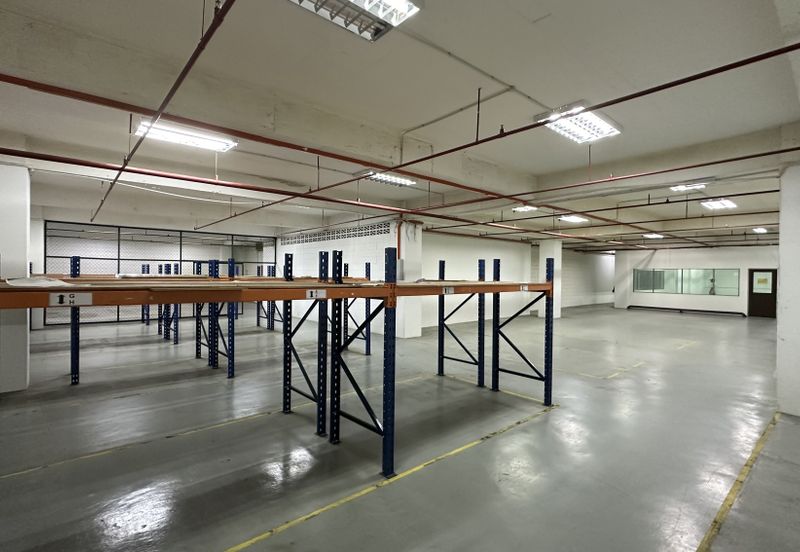 Warehouse and Office space @ Bukit Jelutong 