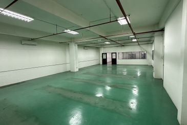 Warehouse and Office space @ Bukit Jelutong 