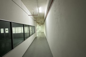 Warehouse and Office space @ Bukit Jelutong 