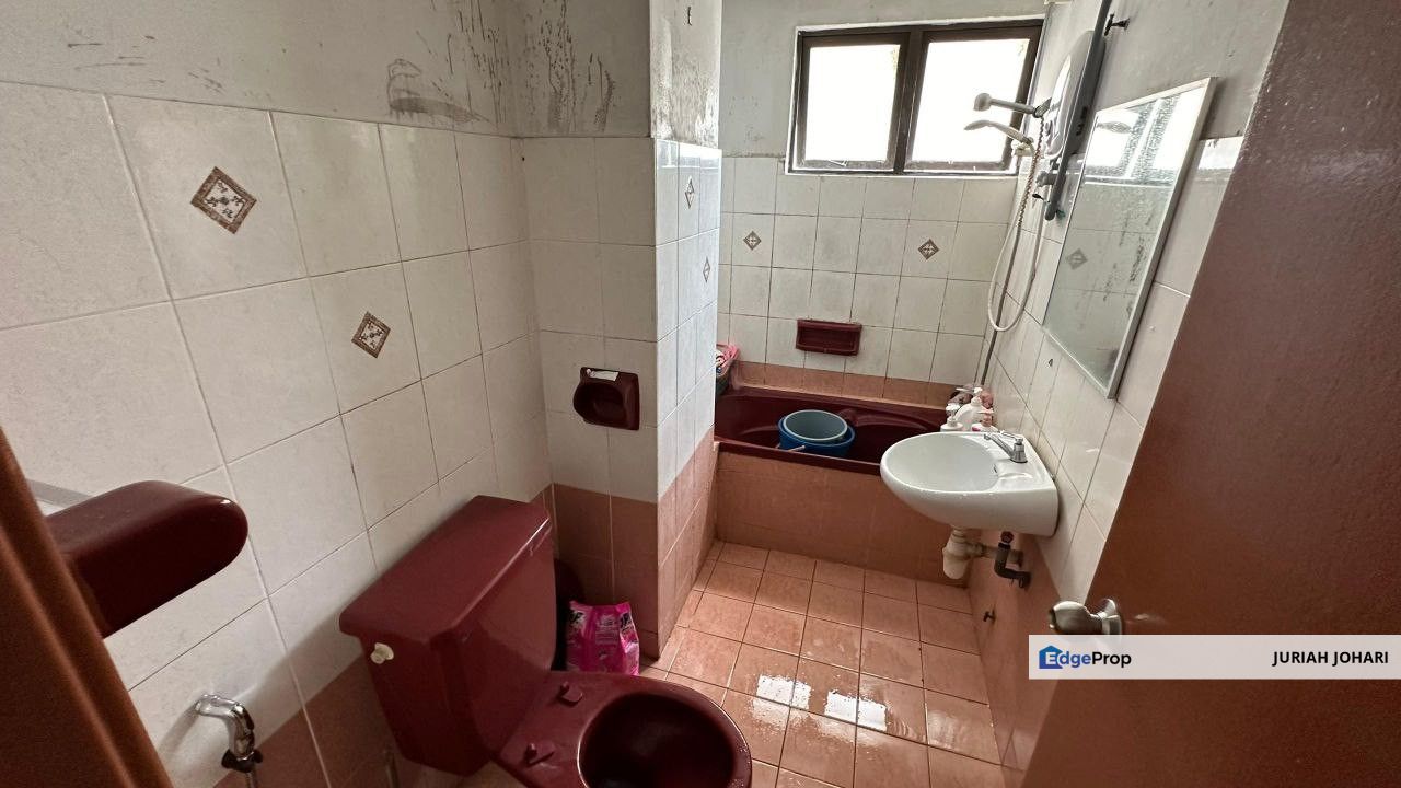 Bukit Jalil, Vista Komanwel Blok A, Walking distance to LRT, Kuala Lumpur, Bukit Jalil