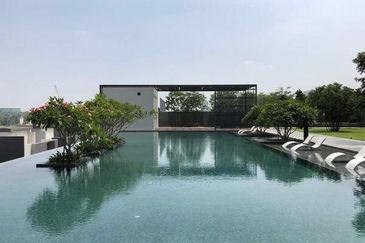 Paloma @ Tropicana Metropark