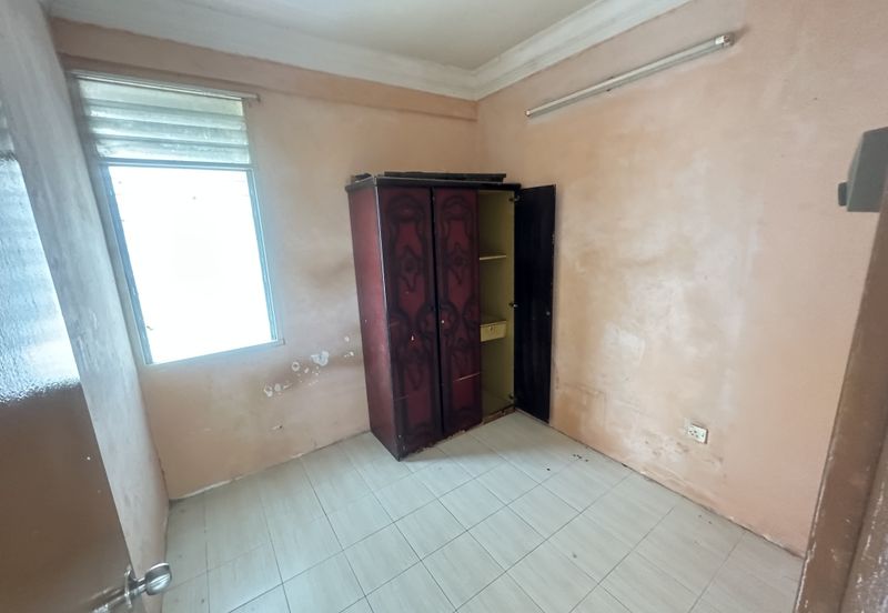 Desa Perangsang Apartments (Block D & E)