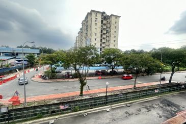 Desa Perangsang Apartments (Block D & E)