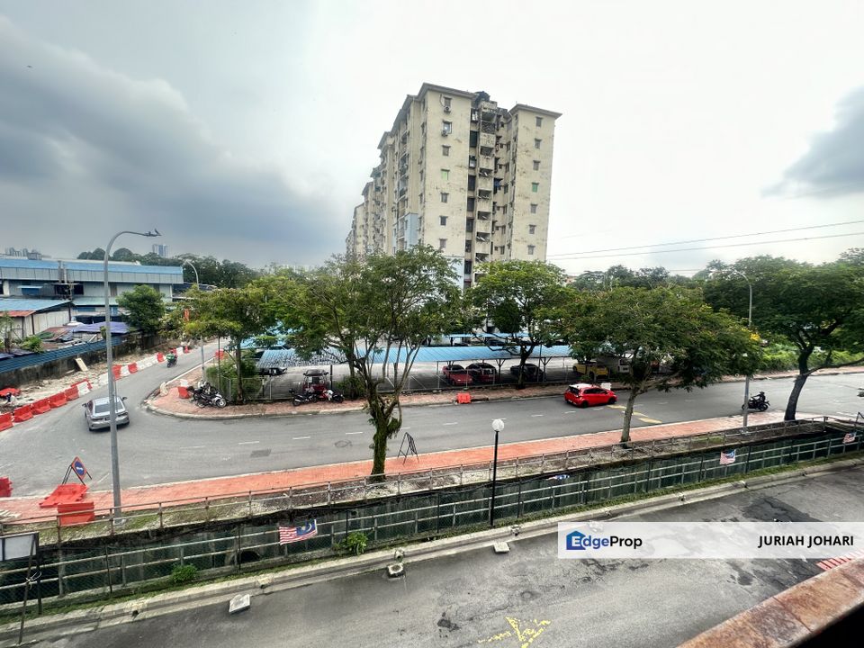 Petaling Jaya, Desa Perangsang Suria Apartment, Renovated for Sale, Selangor, Petaling Jaya