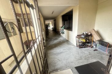 Desa Perangsang Apartments (Block D & E)