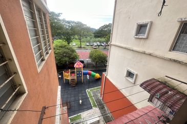 Desa Perangsang Apartments (Block D & E)