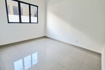 Avia Plus Apartment, Bandar Country Homes