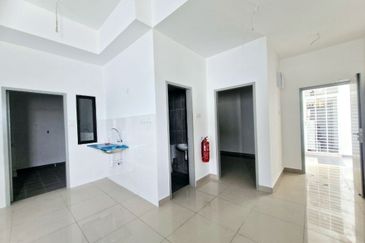 Avia Plus Apartment, Bandar Country Homes