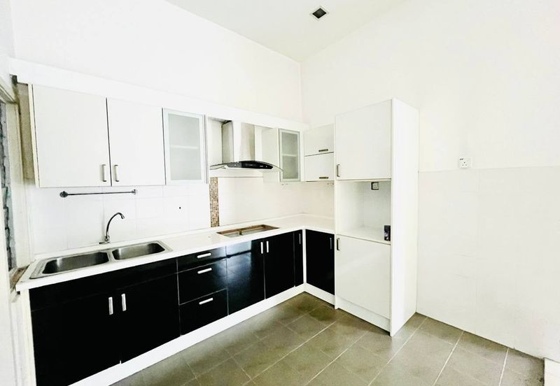 Villa Park Condominium