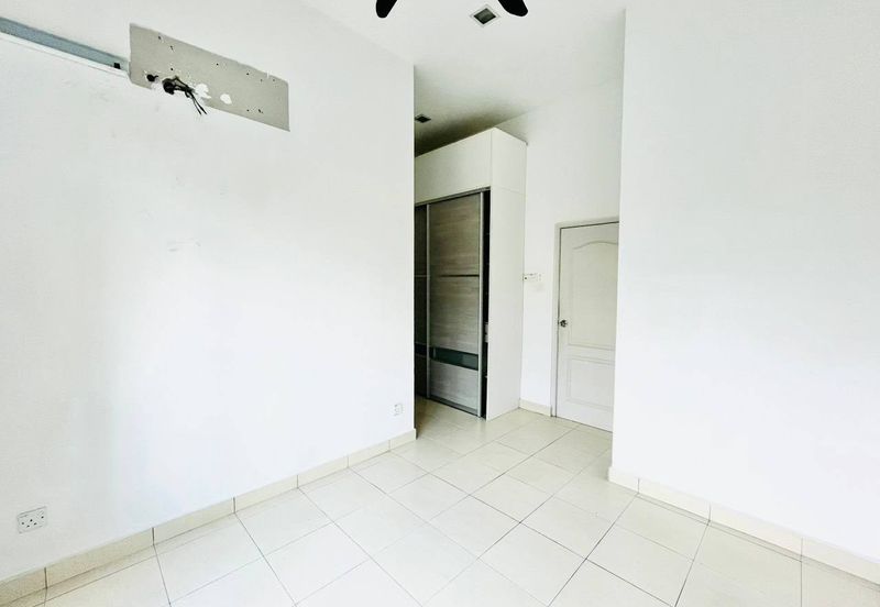 Villa Park Condominium