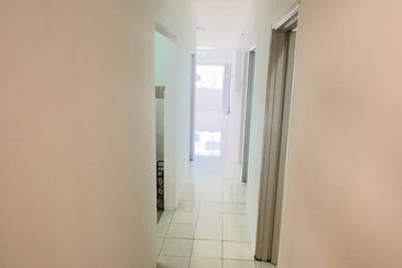 Residensi Bistaria, Ukay Bistari