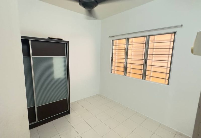 Residensi Bistaria, Ukay Bistari