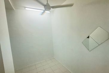 Residensi Bistaria, Ukay Bistari