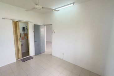 Residensi Bistaria, Ukay Bistari