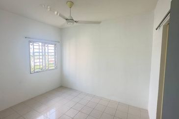 Residensi Bistaria, Ukay Bistari