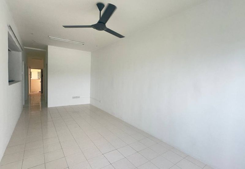 Residensi Bistaria, Ukay Bistari